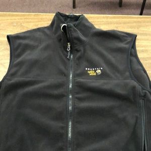 Men XL mountain hardware fleece vest